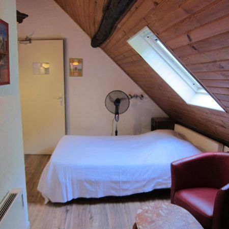 Auberge Des Deux Rivieres Seix Quarto foto