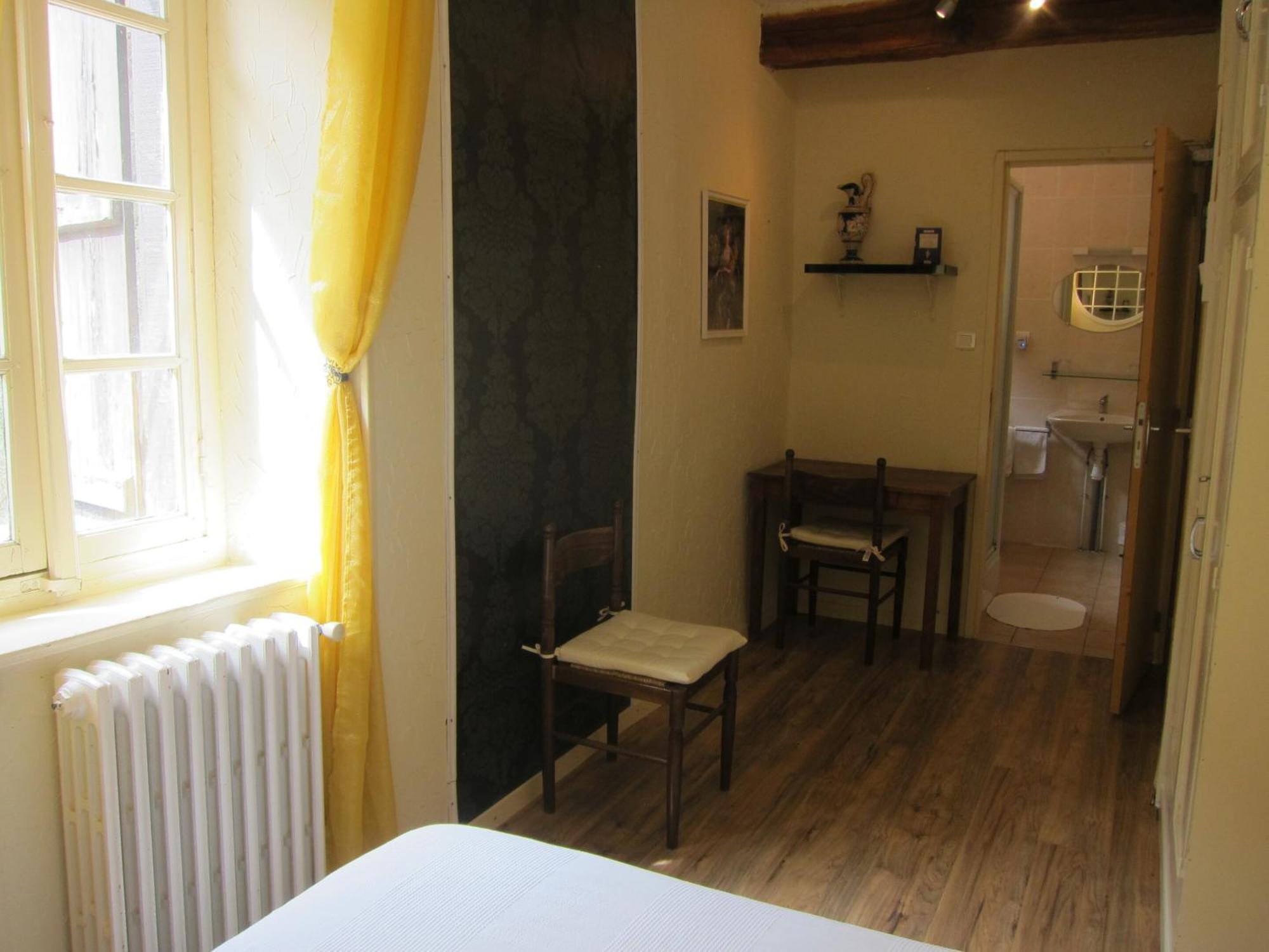 Auberge Des Deux Rivieres Seix Quarto foto