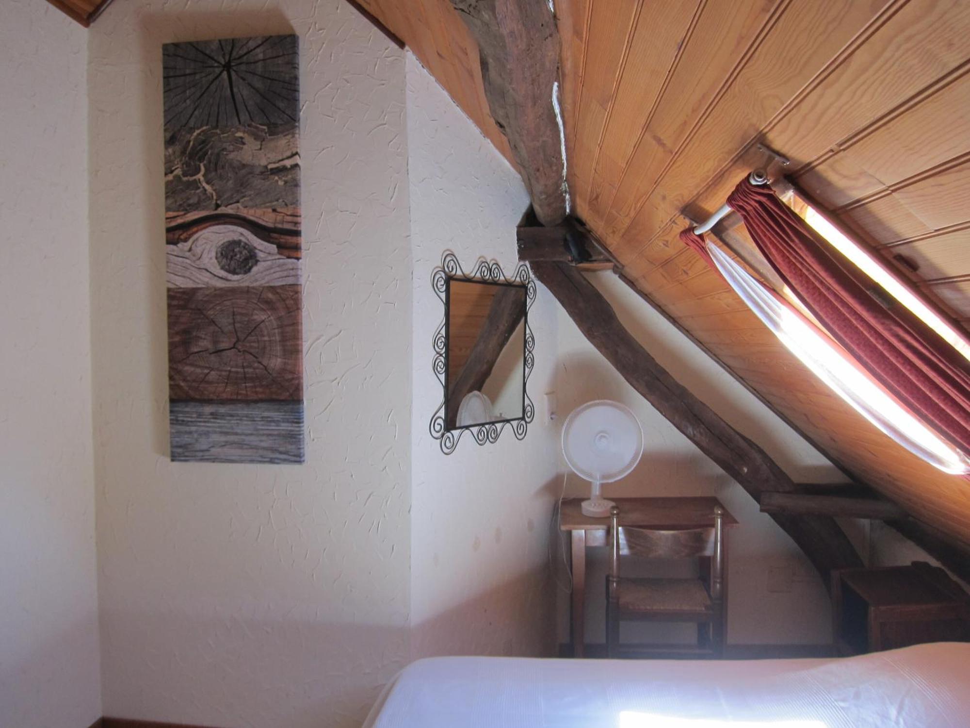 Auberge Des Deux Rivieres Seix Quarto foto